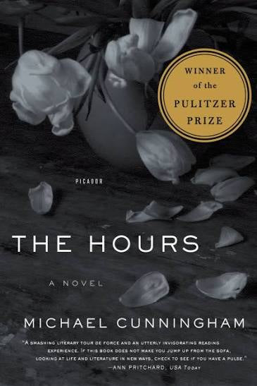 The hours by Michael Cunningham (paperback)
