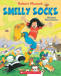 Smelly Socks by Robert Munsch (paperback)
